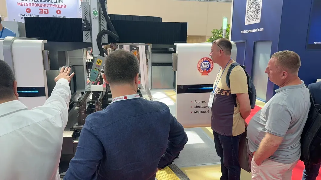 1000W-6000W Moc 0,8g Przyśpieszona maszyna do cięcia metalu laserowego z włókna CNC 10